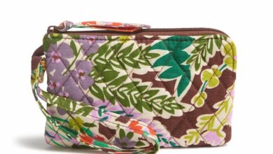 cotton essential zip wristlet deal